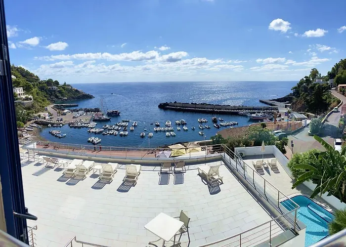 Stella Marina 3* 우스티카