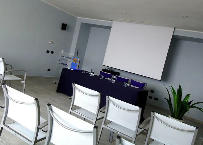 Stella Marina 아파트호텔 우스티카