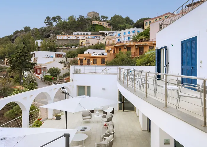 Stella Marina 아파트호텔 우스티카